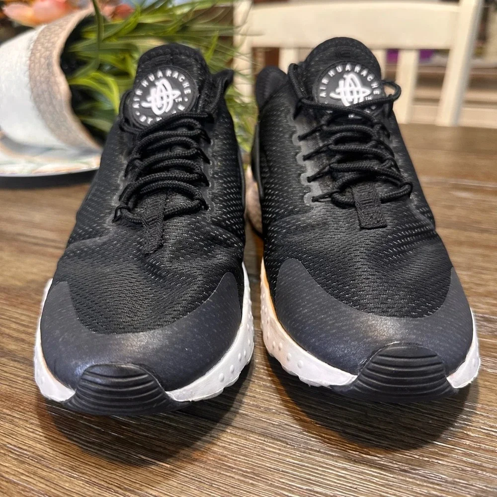 Nike Air Huarache Running‎ Shoes Black White Womens Size 7.5 US 6 UK 38.5 EU